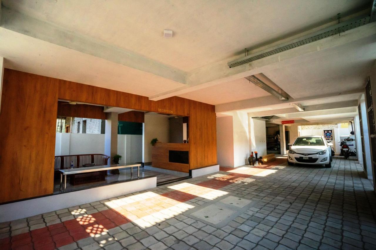 Sarvam Serviced Apartment Коимбатур Экстерьер фото